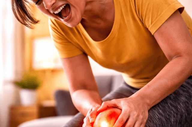 7 Early Signs of Knee Replacement You Should NOT Ignore